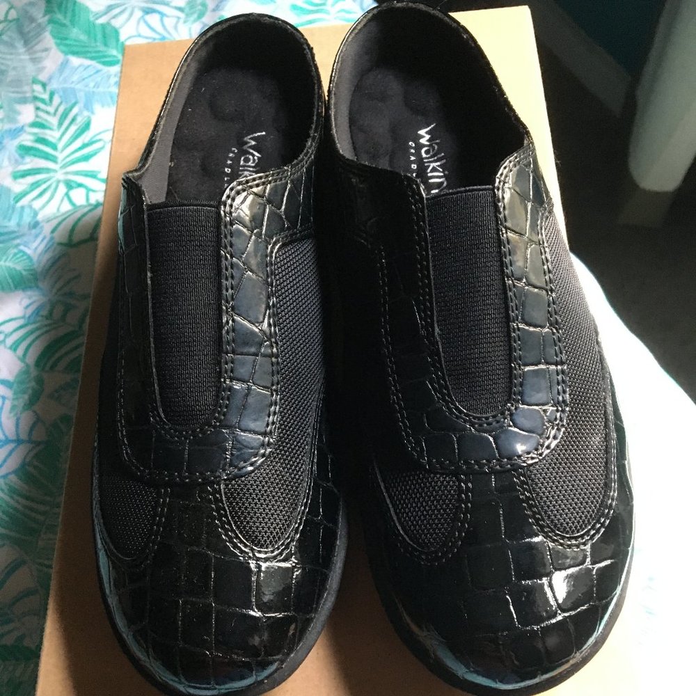 WALKING CRADDLES LADIES' SHOES